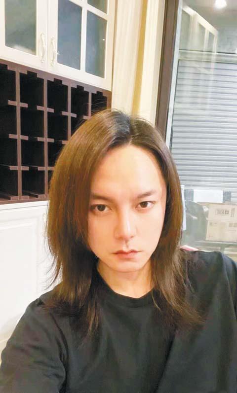 尹正街头“索吻、摸臀”男星被偷拍！证实：开开玩笑 娱乐资讯 图1张