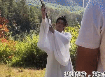 许凯《密室大逃脱》路透照来了！ 嘴硬回应“胆子小”...反被全网嘲 娱乐资讯 图5张