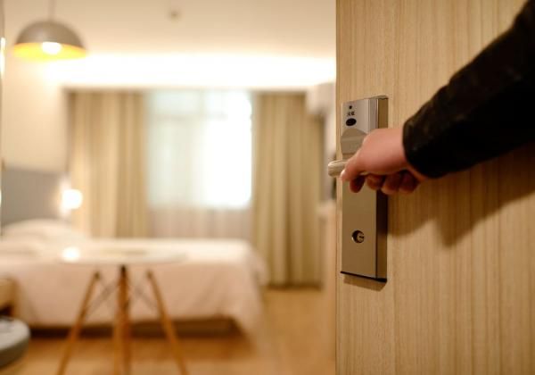 旅游 I 入住酒店6大禁忌，为什么尾房不宜住？ 更多热点 图2张