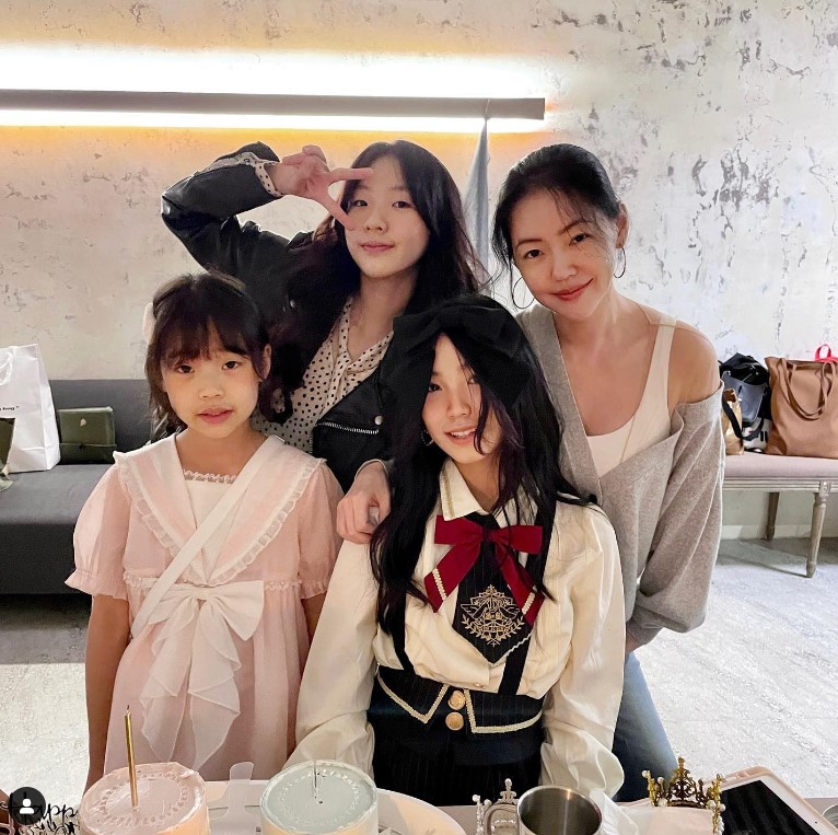 曾被吐槽“三姐妹中最普通”！ 小S二女儿逆袭翻盘...成最美星二代 娱乐资讯 图1张