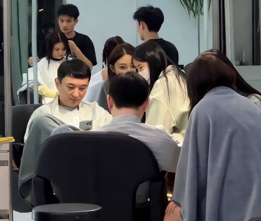 “富二代”王思聪砸近3万换新发型！网亏：觉得不大值 娱乐资讯 图1张