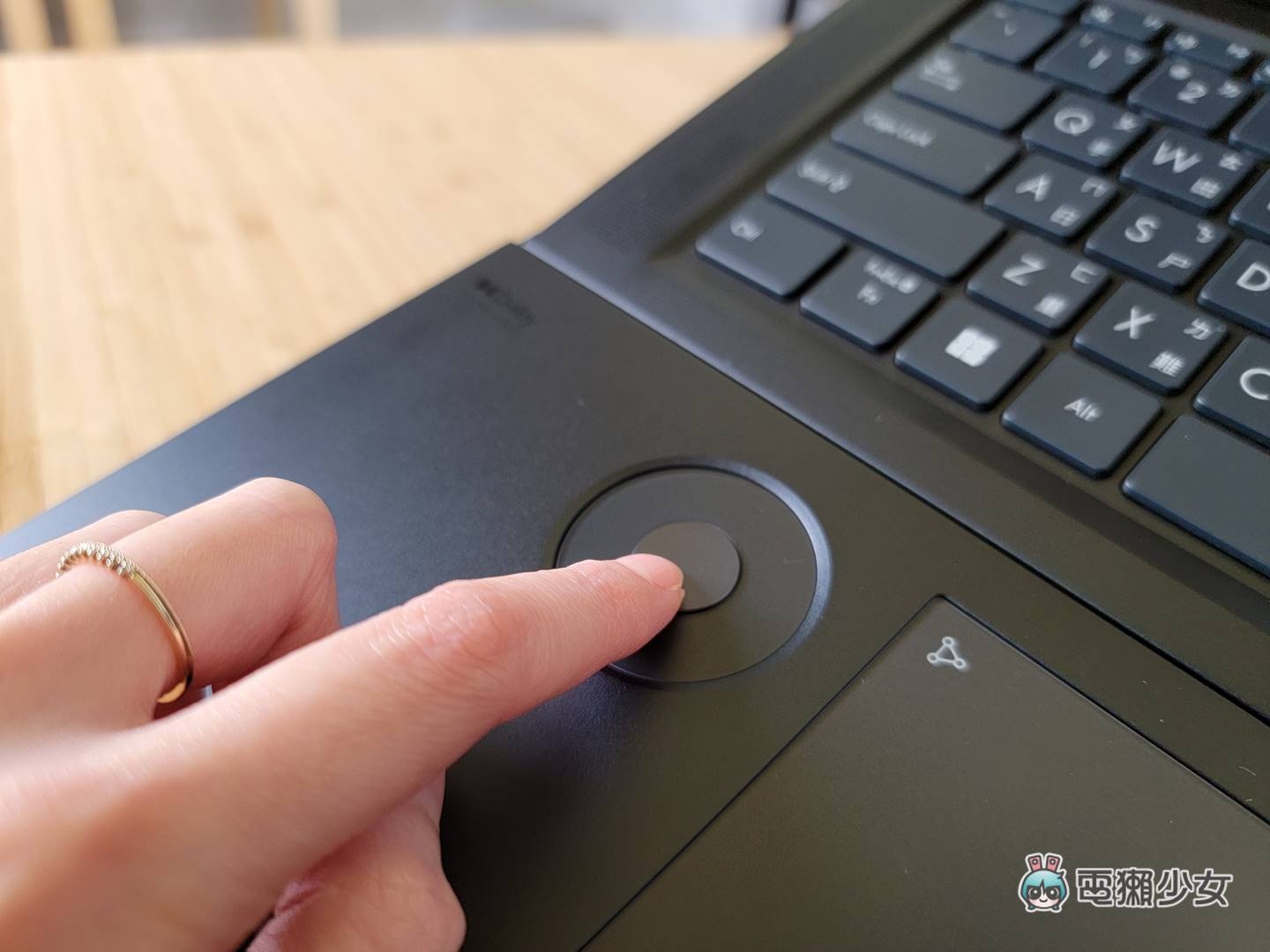 开箱｜创作者笔电 Zenbook Pro 16X OLED（UX7602）给你一颗摸的到的 ASUS Dial 绘图旋钮 数码科技 图20张