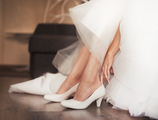 婚嫁｜婚鞋不能露趾、不能二手？4个婚鞋挑选禁忌要避开 更多热点 图1张