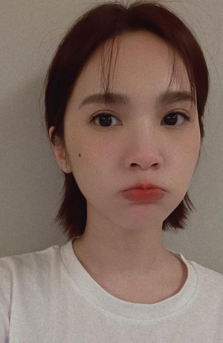 杨丞琳晒美甲...被抓包“脚趾严重外翻”！网心疼：不要穿高跟鞋了 娱乐资讯 图1张