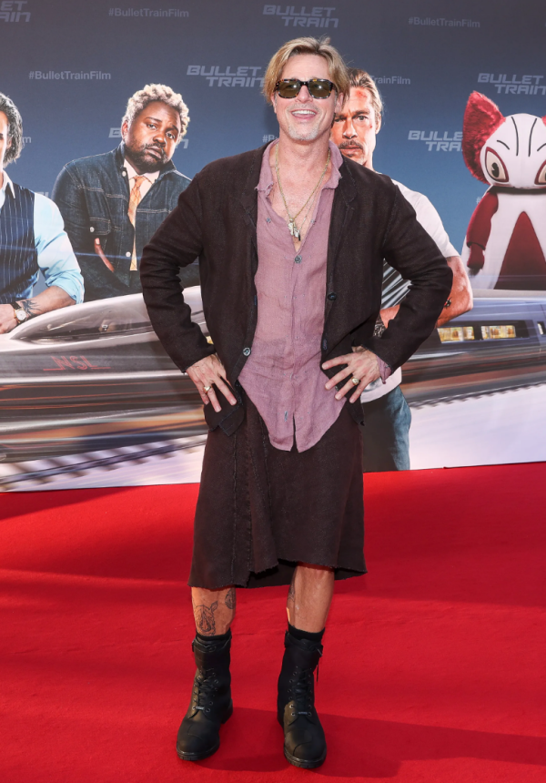 Style｜Brad Pitt穿裙子被喷，其实这些帅男星都穿过裙子！ 更多热点 图1张