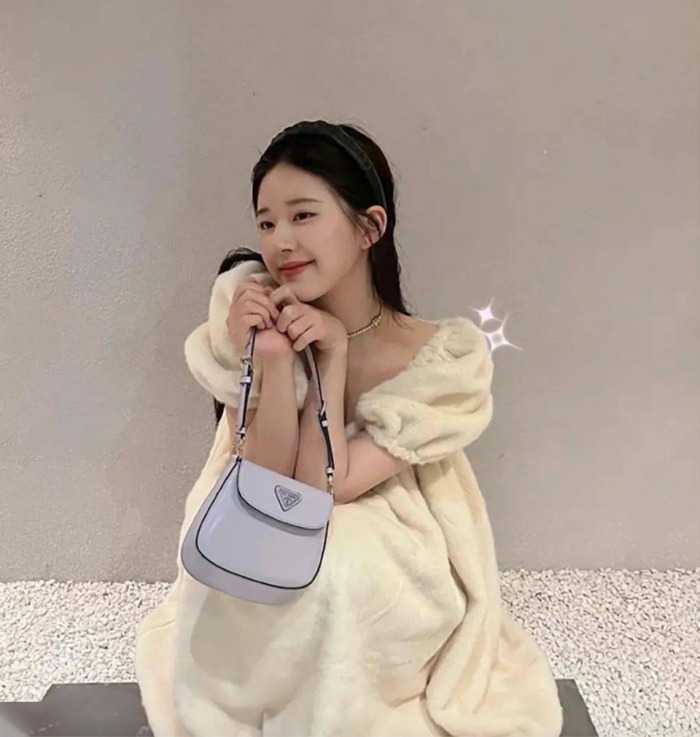 Style｜赵露思根本名牌包大户，盘点女神必get的6个梦幻同款 更多热点 图6张