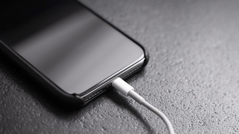 Tips I 不想和iPhone说再见！别在高温之下做这3件事！ 更多热点 图4张