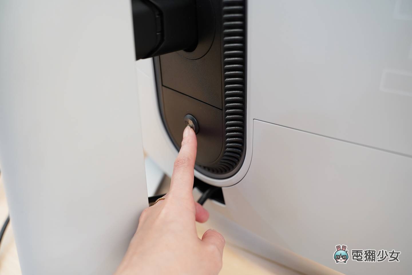 开箱｜最新 QD-OLED 技术显示器，Alienware 34 吋曲面电竞萤幕 AW3423DW 数码科技 图9张
