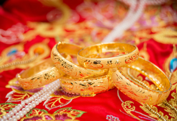 婚嫁｜准新人结婚金器该如何挑选？新郎、宗教关系不能戴金器？ 更多热点 图3张
