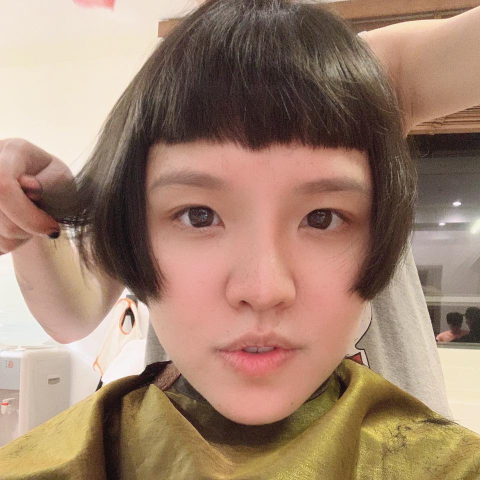 “Hold住姐”谢依霖认了：鼻子是假的！ 一推就歪...惊悚画面曝光 娱乐资讯 图1张