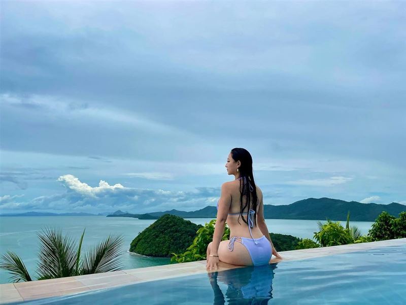林采缇白泳装湿透！犯规比基尼艳压全场　双球面积比椰子大 时尚资讯 图4张