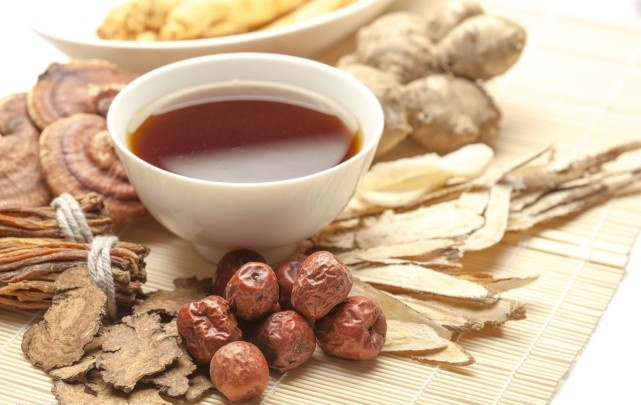 食谱 I 脱皮痕痒的富贵手断不了尾？中医分享茶饮“地肤子美手方” 更多热点 图4张