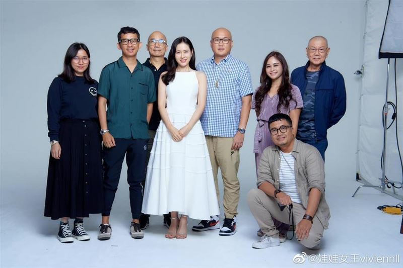 孙艺真孕肚不藏了！怀胎4个月上工　肚“明显隆起”画面曝 时尚资讯 图2张