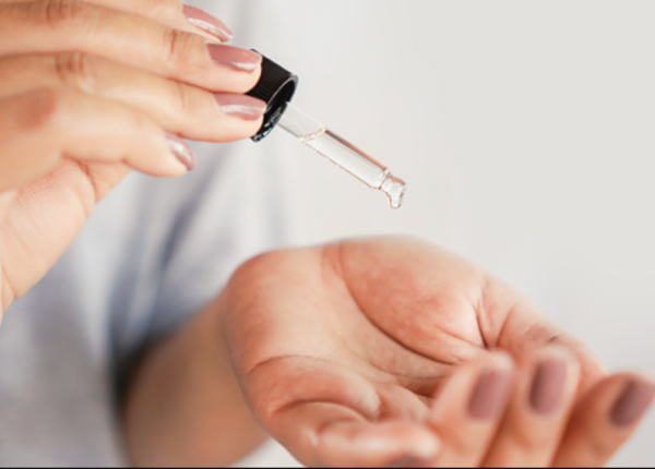 Tips｜防蚊叮、还抗痘，来认识女生都用来“顾门口”的茶树精油 更多热点 图4张