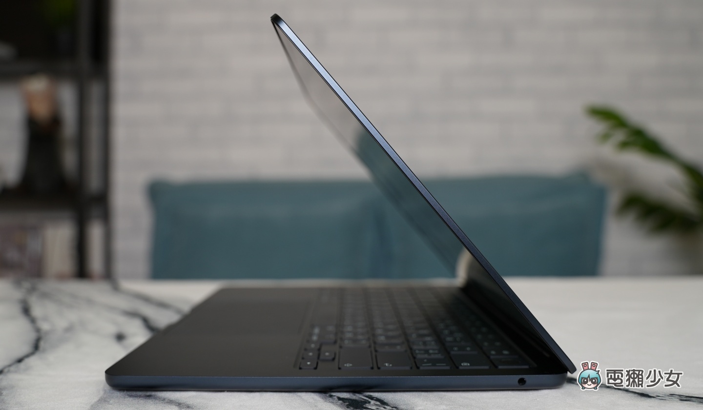 开箱｜M2 MacBook Air 开箱评测！重量变轻超有感！值不值得买？实际上手使用心得老实说 数码科技 图6张