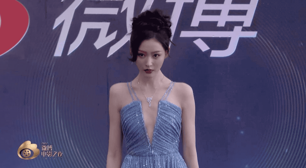 张天爱瘦到胸骨凸出！网忧身体状况 “看不懂当下审美” 娱乐资讯 图2张