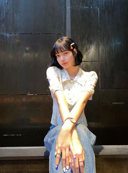 女星夏日“碎花单品”穿搭！赵露思、热巴甜酷女孩必学 时尚资讯 图9张