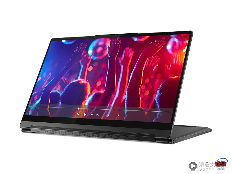 笔电 I 全新Lenovo Yoga和Legion系列登场！好看又耐玩 售价从RM4189起！ 更多热点 图2张