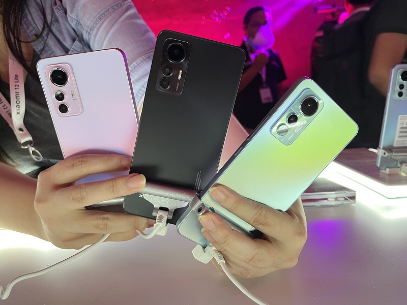 手机 I Xiaomi 12 Lite 5G 仙气飘飘登场！自带两颗自拍补光灯 叫我自拍女神！ 更多热点 图3张