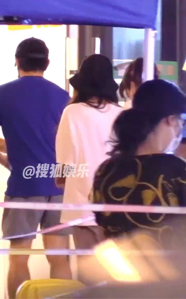 夫妻屡传婚变！吴奇隆同框刘诗诗 …1举动被骂翻！ 娱乐资讯 图3张