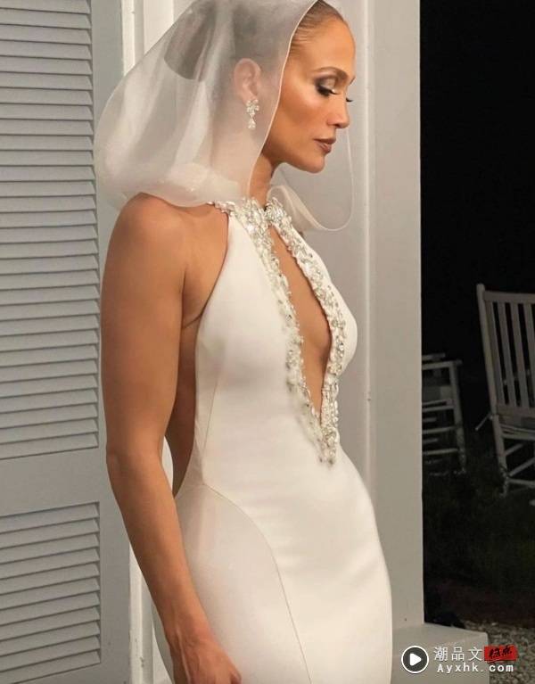 Style｜等了20年，Jennifer Lopez披Ralph Lauren绝美婚纱出嫁！ 更多热点 图5张