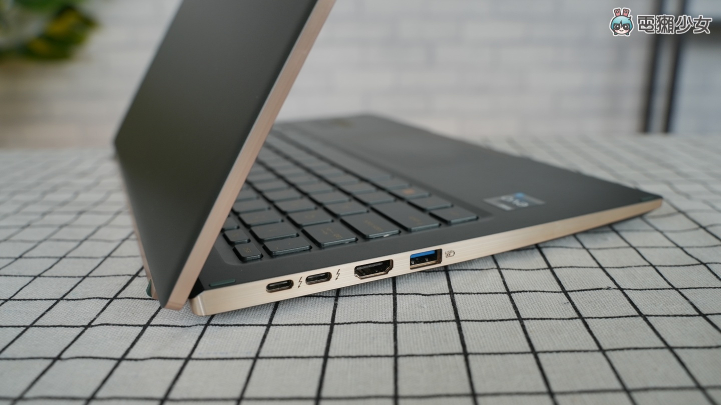 开箱｜理想身型、质感外型！Acer Swift 5 轻薄外观与效能再进化，搭载 Intel 第 12 代处理器成就商务首选 数码科技 图8张