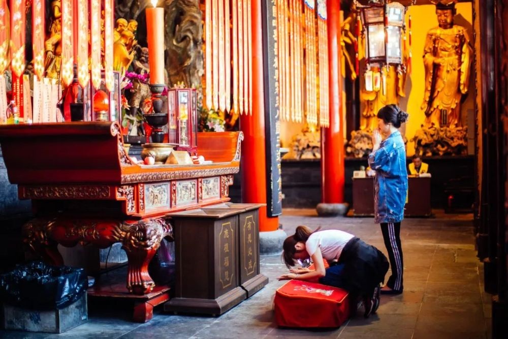 Tips I 烧香为什么都是三炷香？寺庙烧香膜拜3常识 更多热点 图2张