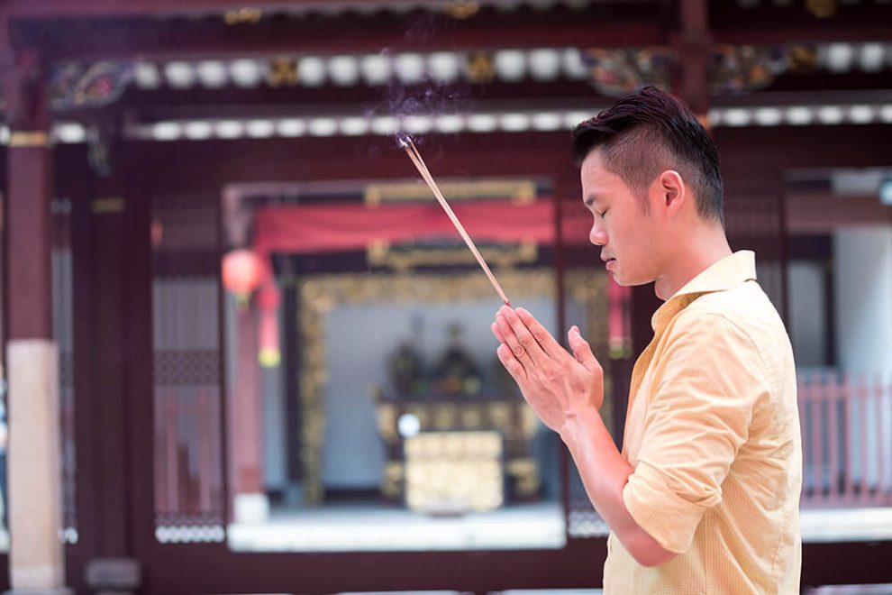 Tips I 烧香为什么都是三炷香？寺庙烧香膜拜3常识 更多热点 图3张