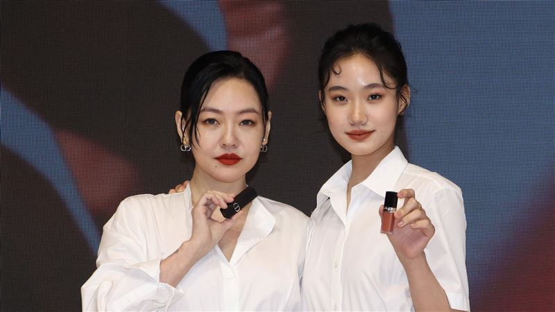 小S二女儿受封“新击剑女神”　运动时仙气爆棚秘诀曝光！ 时尚资讯 图2张