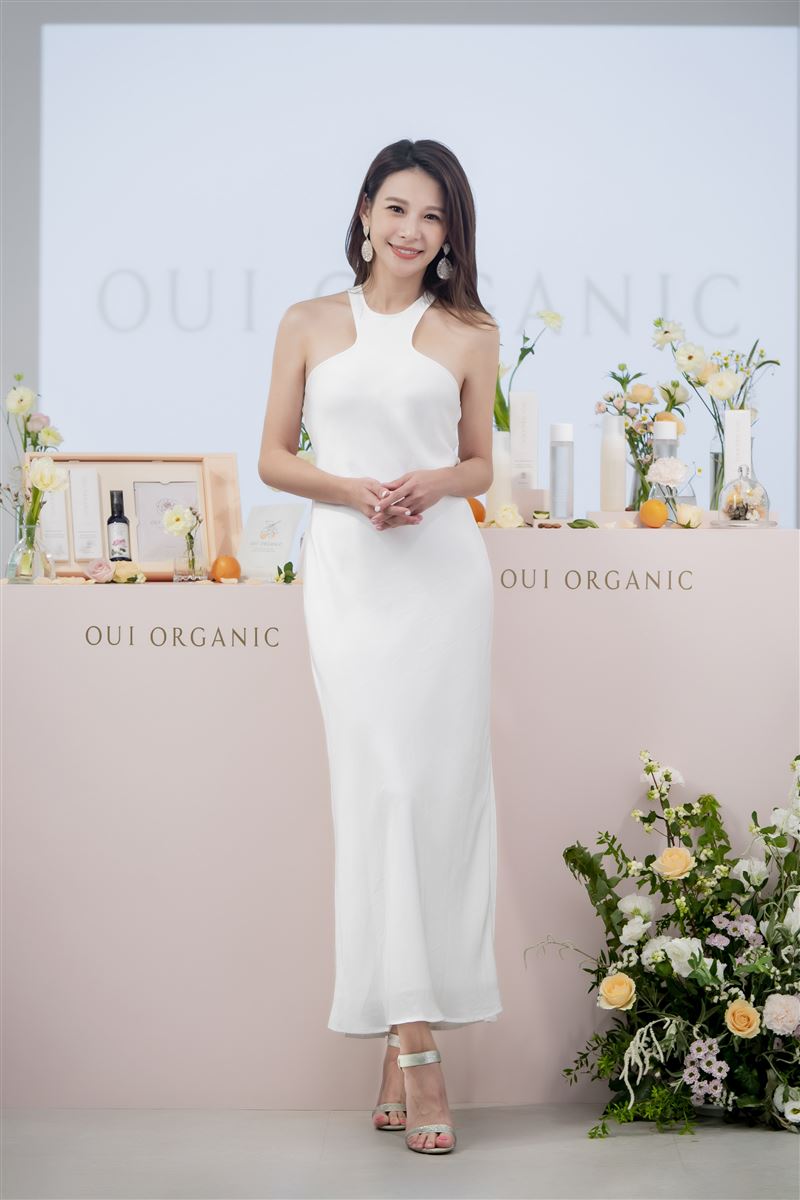 艾莉丝生了“新北鼻”！屡被放鸟打枪　“这一刻”感动到哭 时尚资讯 图1张