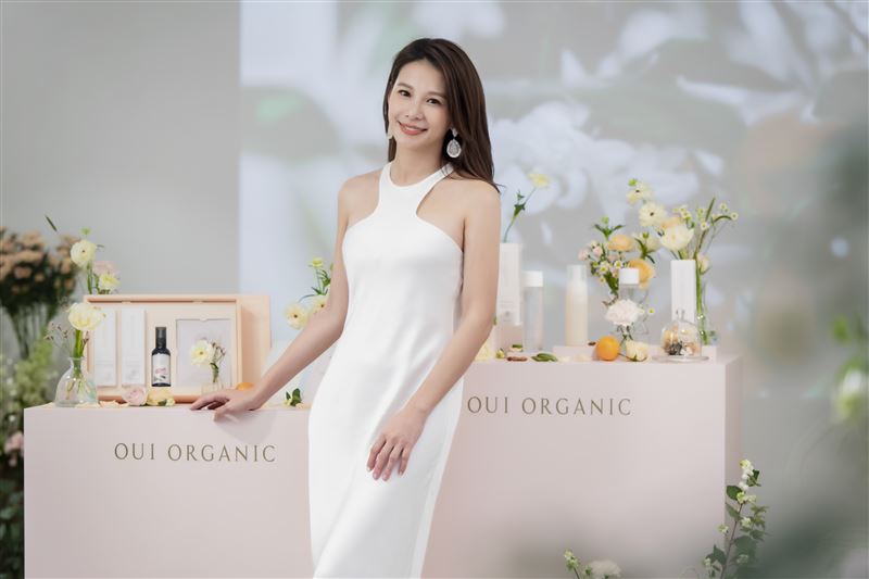 艾莉丝生了“新北鼻”！屡被放鸟打枪　“这一刻”感动到哭 时尚资讯 图2张