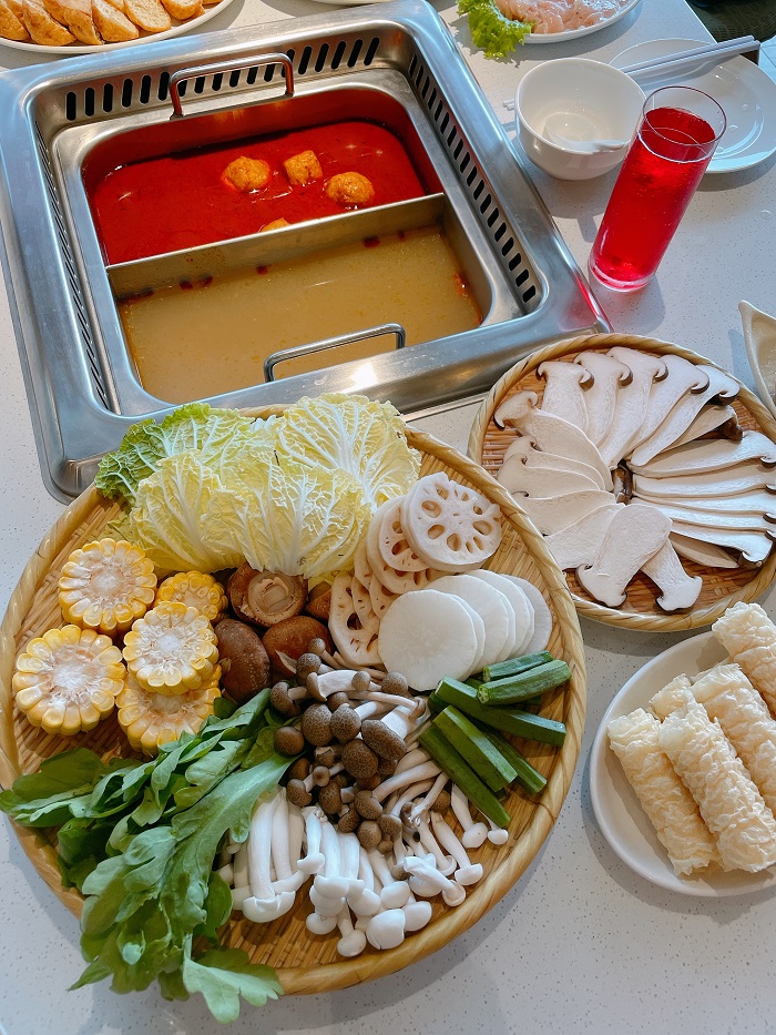 美食 I Awana Garden Hot Pot自摘蔬菜火锅！食材新鲜到不要不要！ 更多热点 图7张