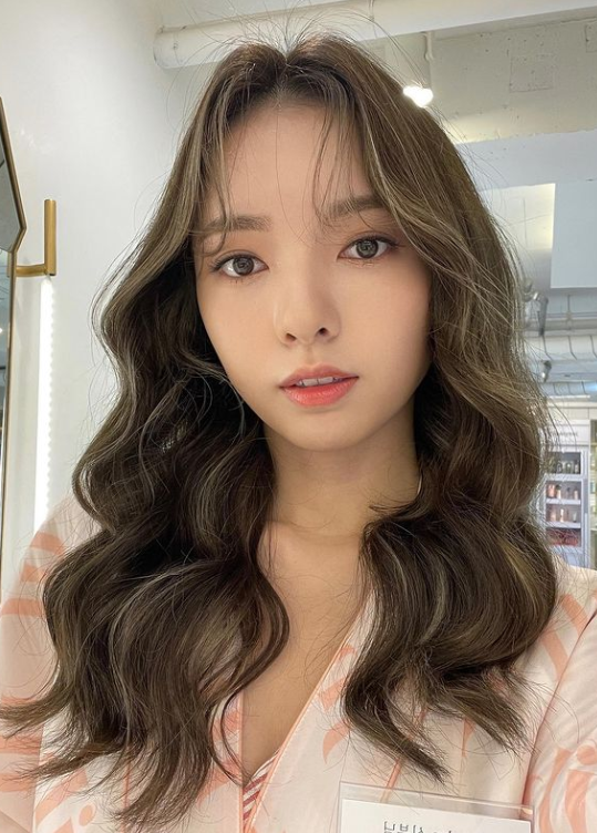 马来西亚网红Stephy郑意文晒婚纱照造型！获赞：像朴信惠 娱乐资讯 图1张