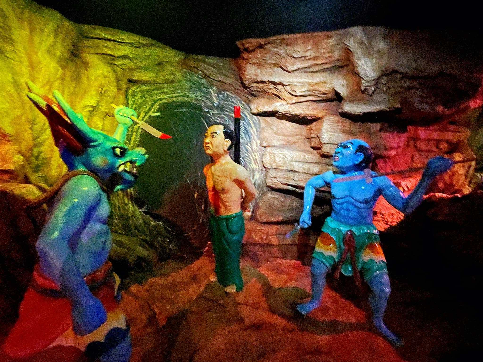 旅游 I 吧生地下室免费地狱，仅在初一十五开放体验“地狱一日游” 更多热点 图4张