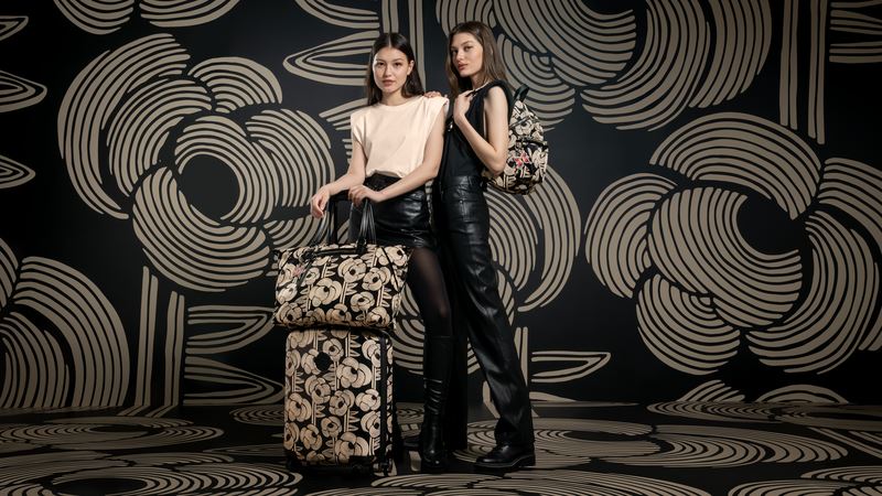 高奢黑金色X绝美玫瑰印花　必败七大限量联名包款 时尚资讯 图1张