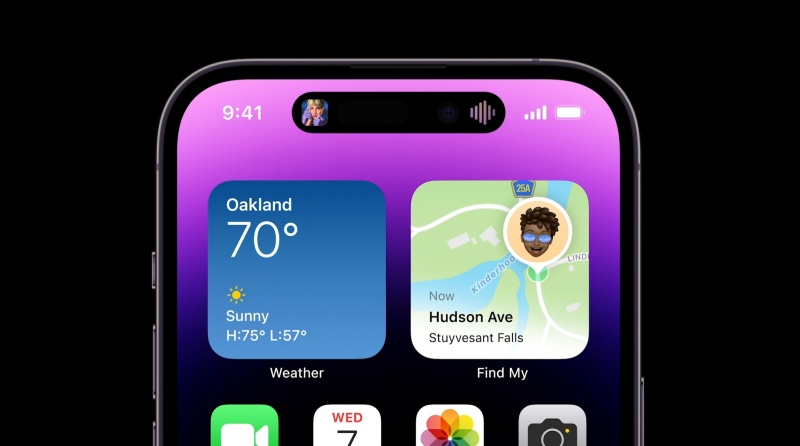News I 女模Eve发文讽刺iPhone 14缺乏新意！她绝对有资格批评！因为她爸是... 更多热点 图1张