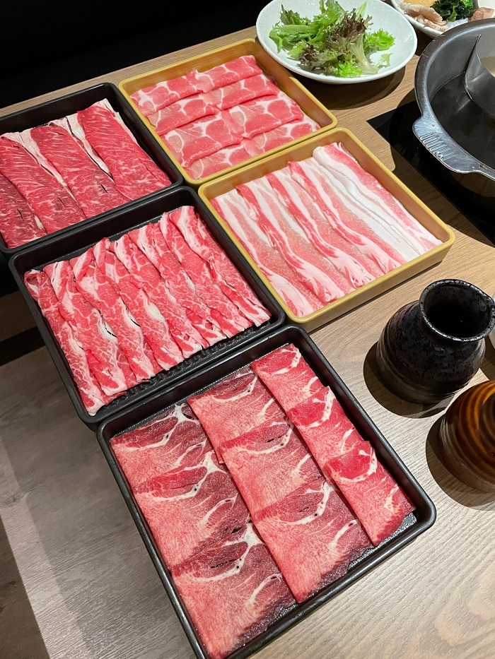 美食 I The Table by Isetan 里6家日式特色餐厅推荐：寿喜锅、烧烤、炸猪排、日式酒吧、拉面和铁板烧 更多热点 图4张