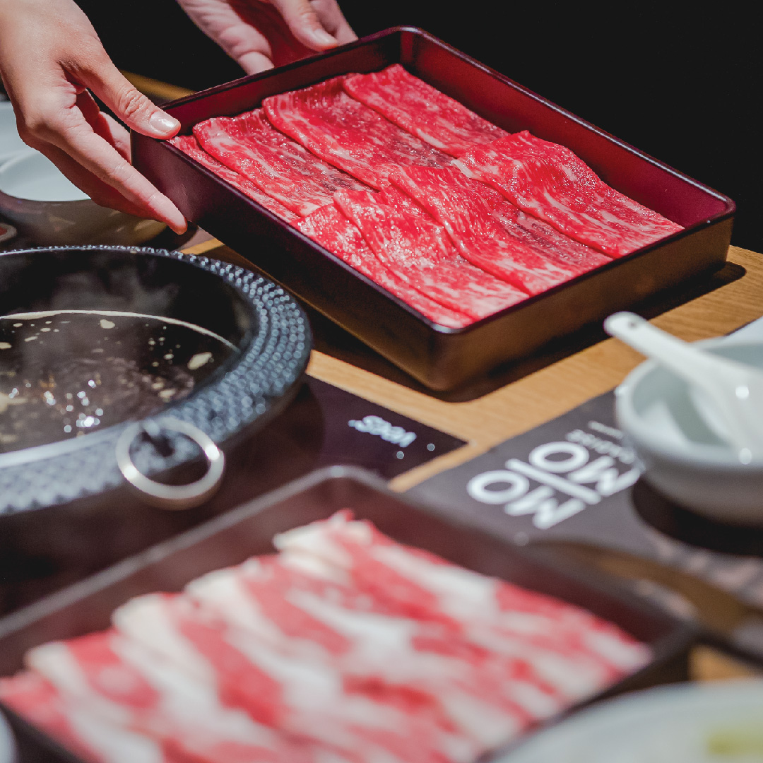 美食 I The Table by Isetan 里6家日式特色餐厅推荐：寿喜锅、烧烤、炸猪排、日式酒吧、拉面和铁板烧 更多热点 图5张