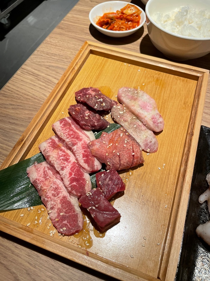美食 I The Table by Isetan 里6家日式特色餐厅推荐：寿喜锅、烧烤、炸猪排、日式酒吧、拉面和铁板烧 更多热点 图12张