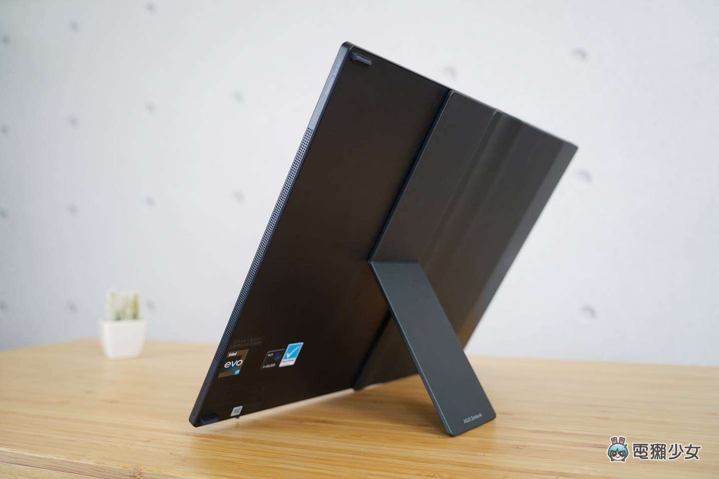 折叠笔电来了！Zenbook 17 Fold OLED 是平板也是笔电，使用心得与感想 数码科技 图5张