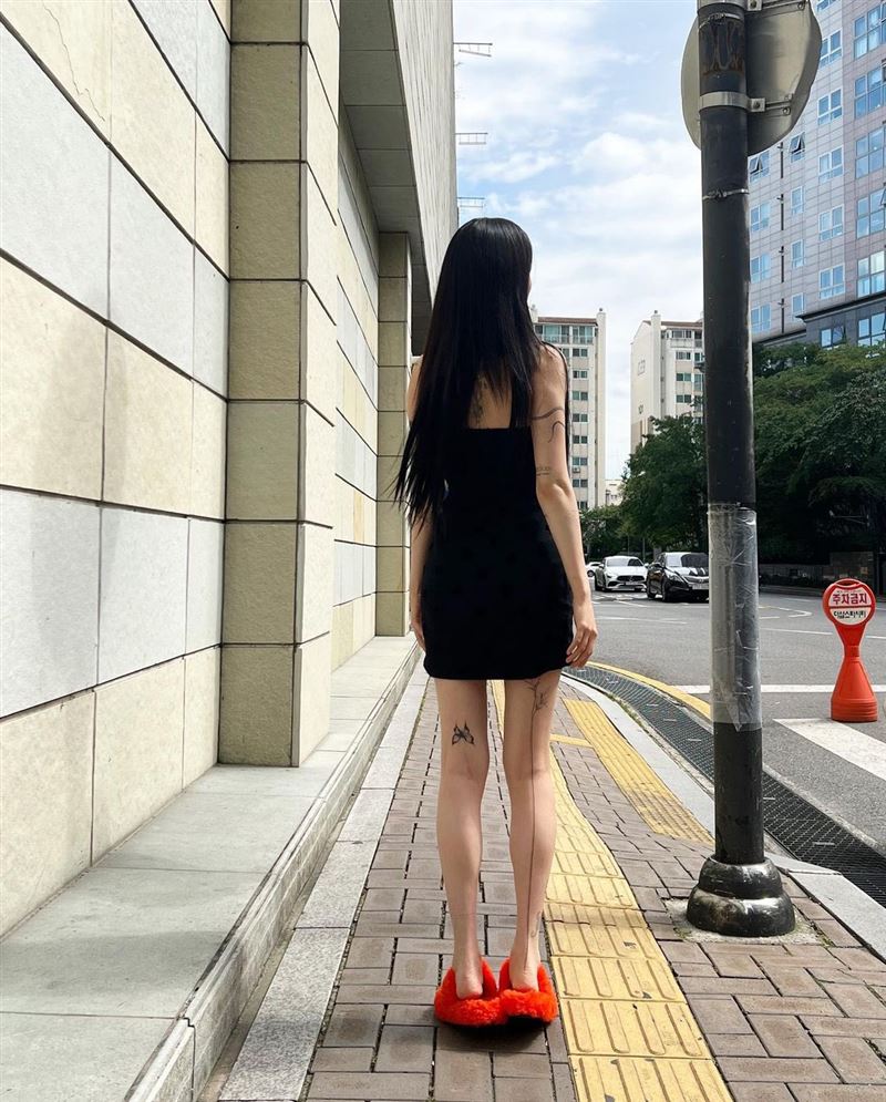 曾两度“世界最美”31岁女星身体曝“吓人”变化：布满刺青！ 时尚资讯 图6张