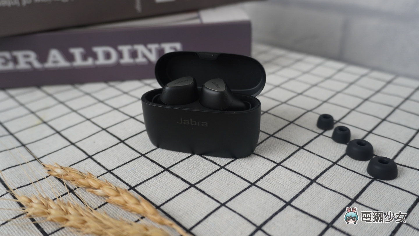 开箱｜Jabra Elite 5 全新真无线蓝牙耳机上手玩！具备升级的混合主动降噪和无可挑剔的舒适度 数码科技 图4张