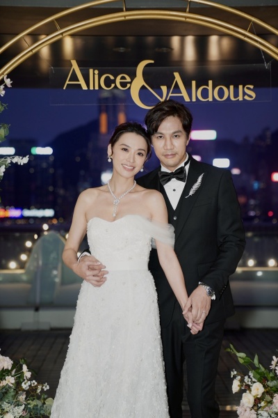 陈炜大婚！婚纱有上千颗水晶 全身行头上百万 娱乐资讯 图2张