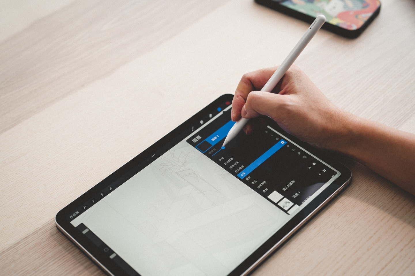 用 iPad Air 和 Apple Pencil 勾勒出咖啡厅的模样！听插画家 Ker Ker 分享奇妙的透视创作旅程 数码科技 图9张