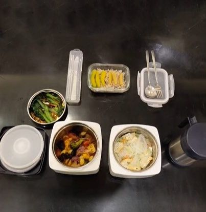 Tips I 61岁刘德华日常6招养生冻龄习惯！坚持30年不喝冷饮 更多热点 图3张