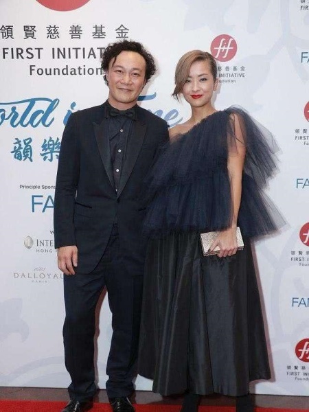陈奕迅女儿18岁了！侧脸照和妈妈徐濠萦饼印一样 娱乐资讯 图2张