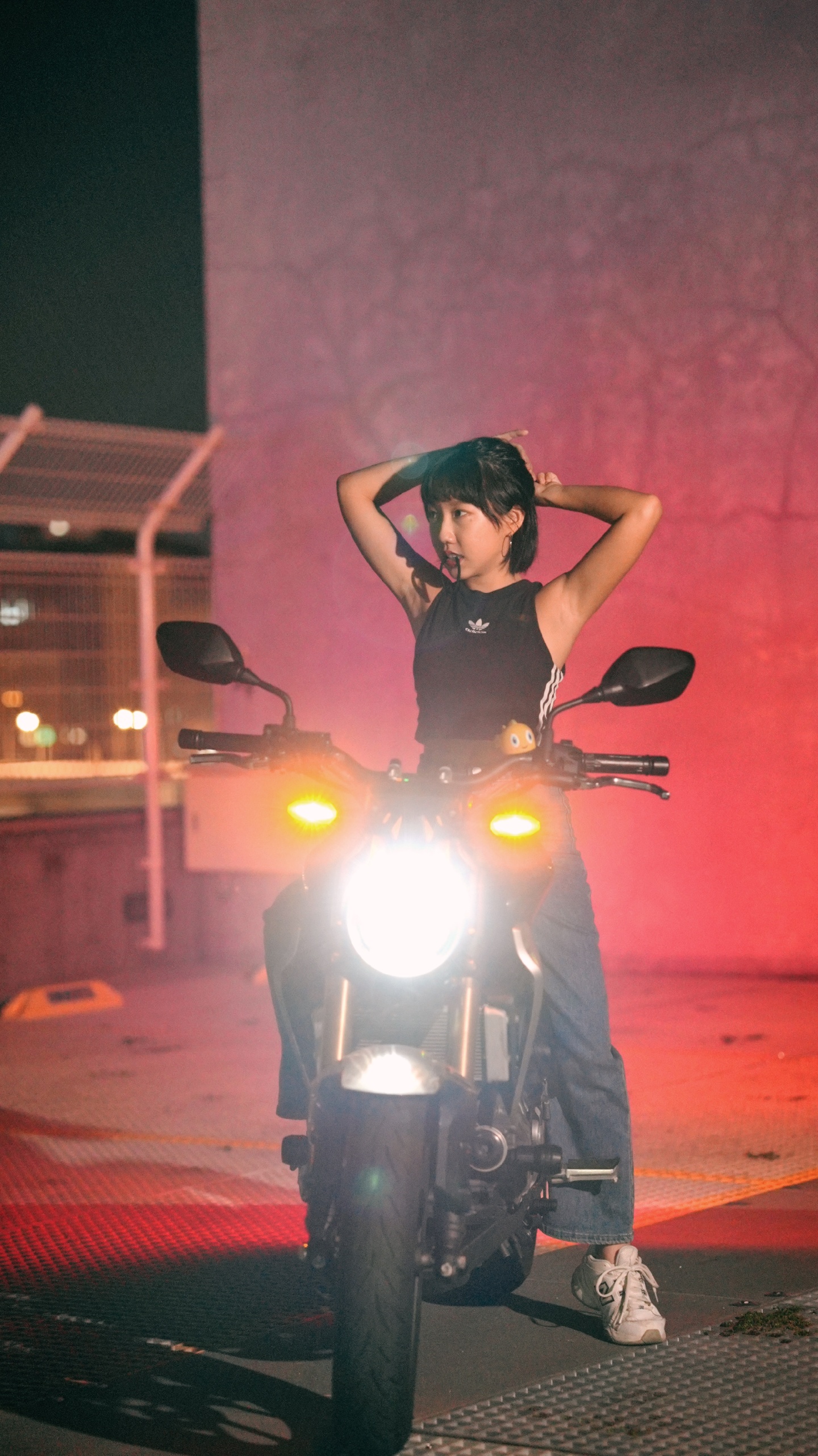 女子车流图鉴｜HONDA CB300R 数码科技 图2张