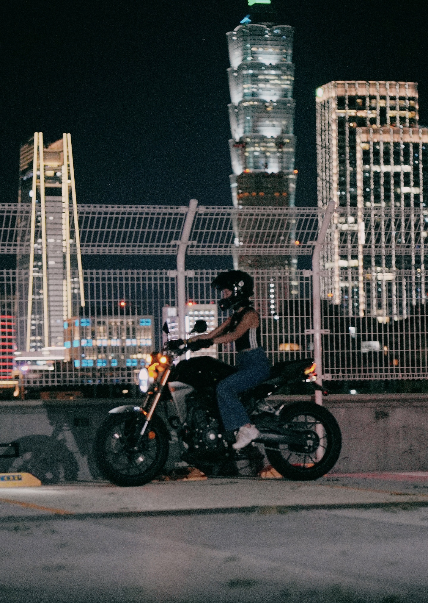 女子车流图鉴｜HONDA CB300R 数码科技 图4张