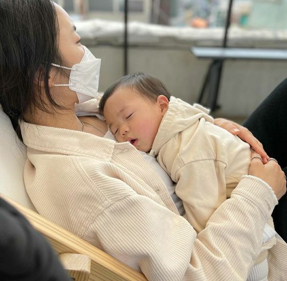 【哈啰，交换生】 I 带娃时很崩溃！这些话一秒便能治愈你 更多热点 图4张