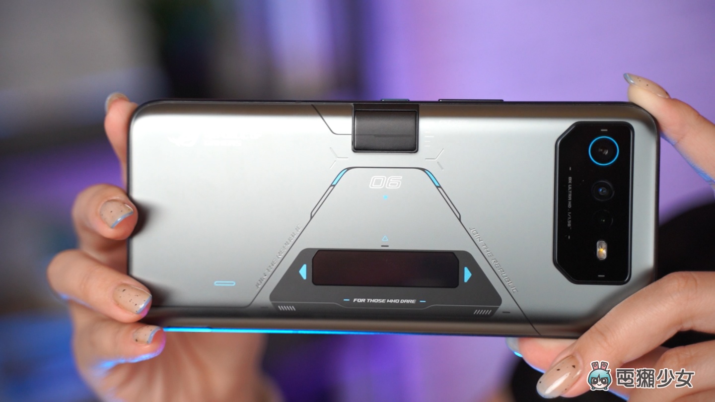开箱｜处理器篡位排行第一！ROG Phone 6D Ultimate 电竞手机，出现神秘小黑盒？实测游戏数据结果说话，告诉你！它！有！多！强！ 数码科技 图2张